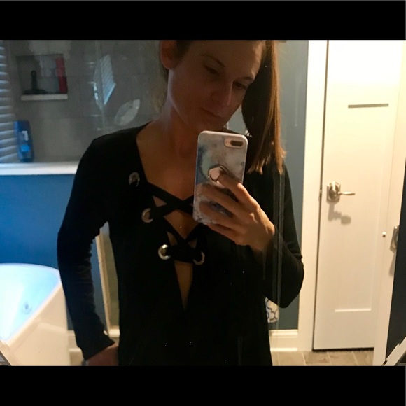 🌟 1 LEFT 🌟 Black lace up cross top shirt S M L - Picture 6 of 6